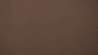 Молодая засранка Флора сосет и дрочит пенис партнера